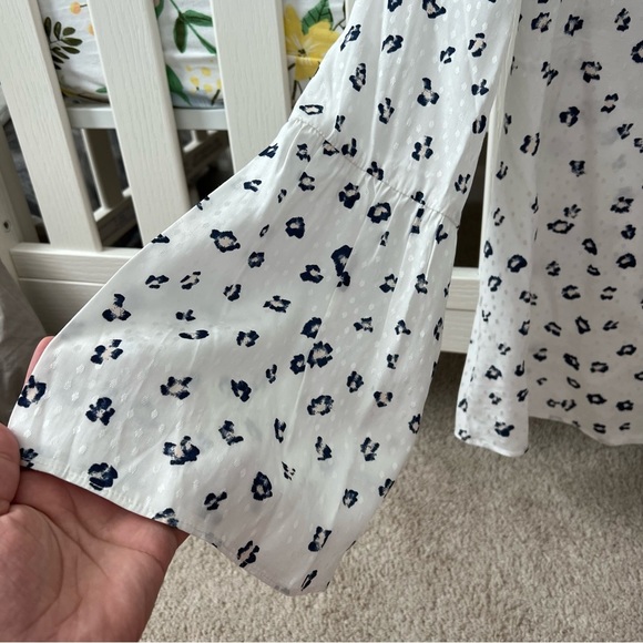 BELLDINI animal print bell sleeve top - Picture 5 of 9